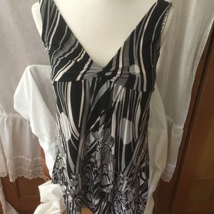 Sale $5  Women’s Top Size Small color Black/White